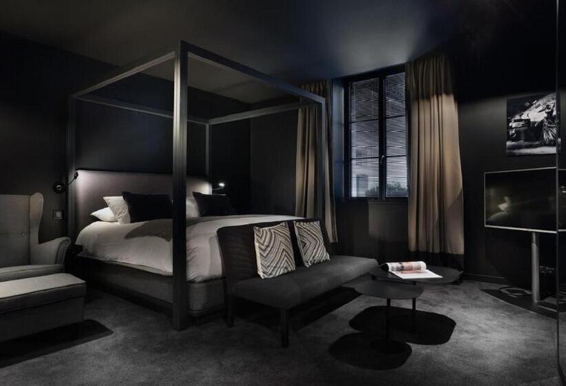 Номер Стандарт, Petit Hôtel Confidentiel