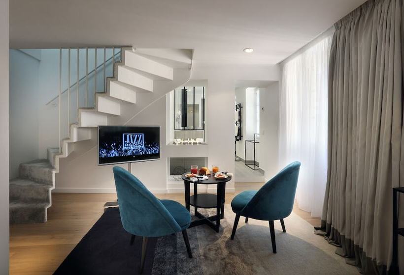 スイート, Petit Hôtel Confidentiel