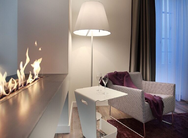 デラックススイート, Petit Hôtel Confidentiel