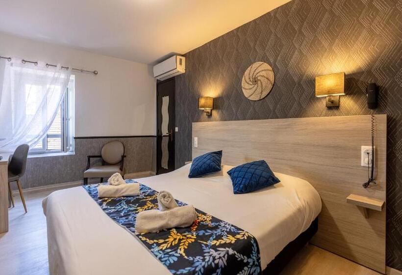 Номер Superior Кровать Кинг, Logis Hôtel Pontet Hostellerie Maleville