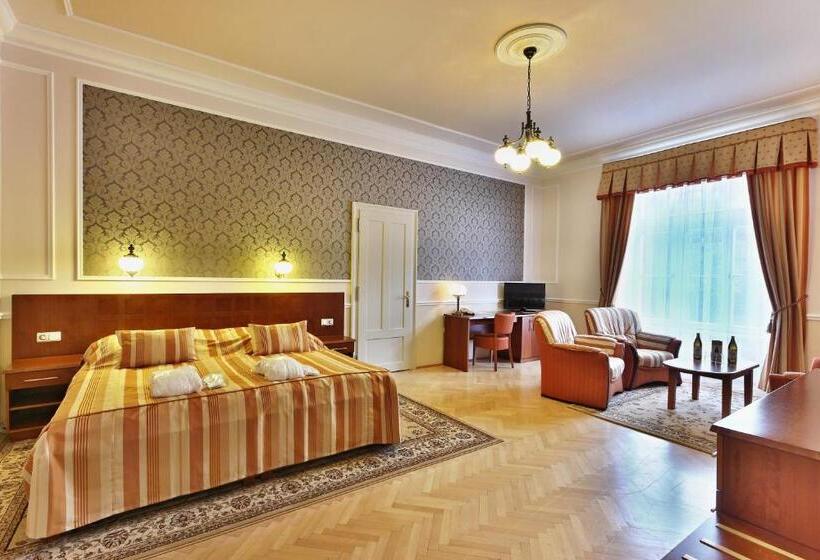 高级大房间, Radium Palace