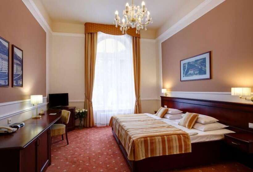 Номер Стандарт, Radium Palace