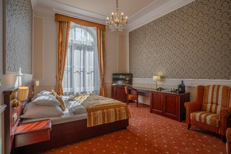 高级大房间, Radium Palace