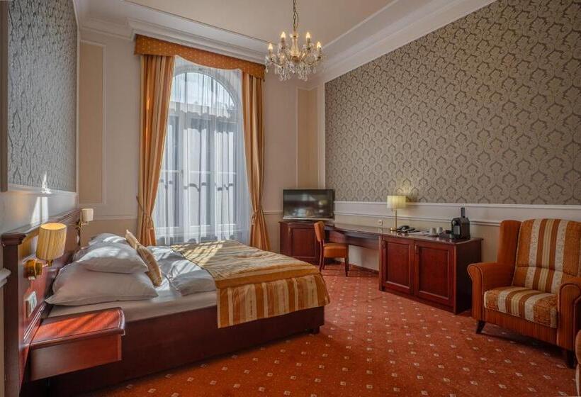 高级大房间, Radium Palace