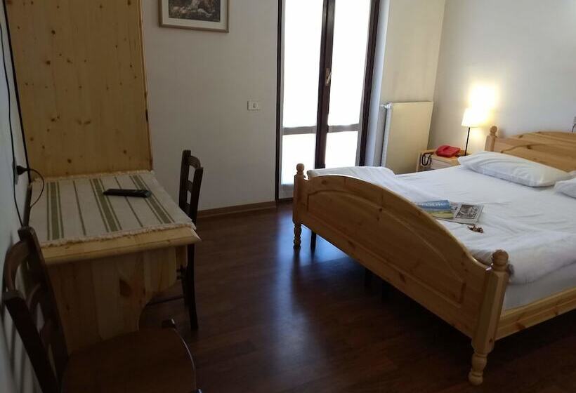 Номер Стандарт с Балконом, Ristorante Sassi Rossi