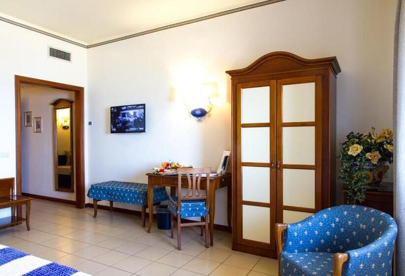 Triple Room Sea View, Riva Del Sole