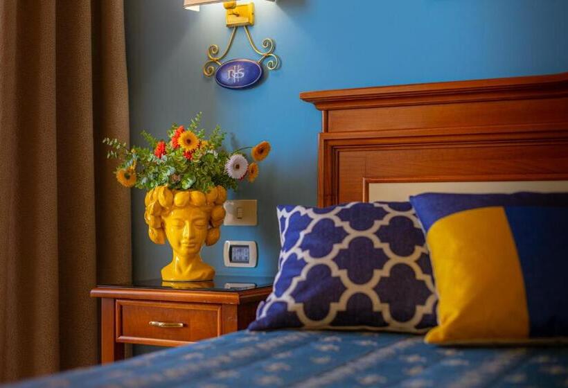 Triple Room Sea View, Riva Del Sole