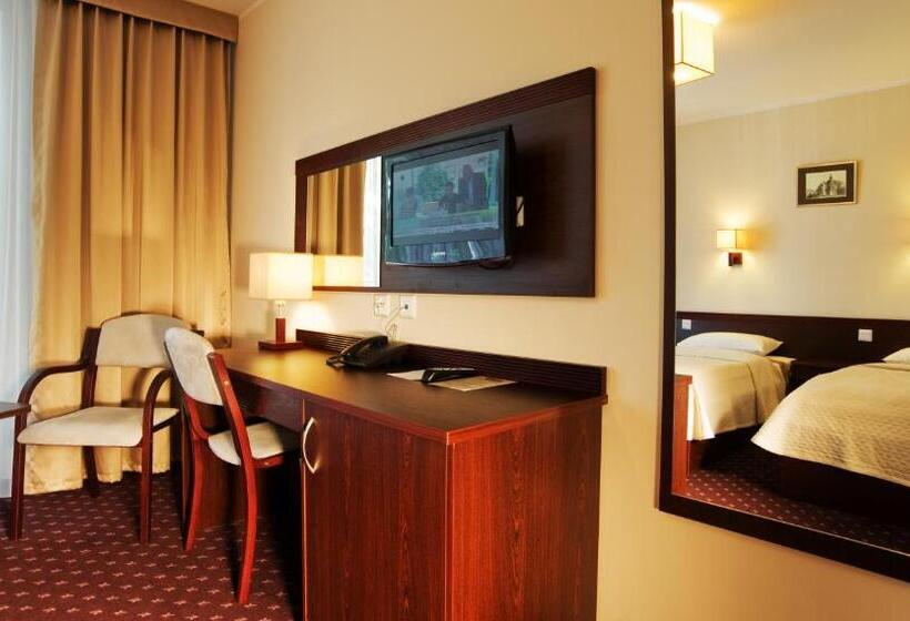 标准单人间, Wolin