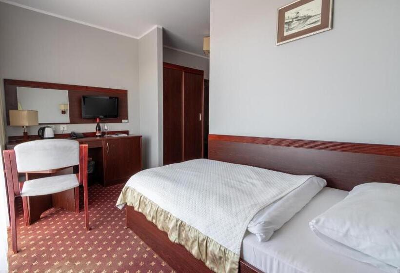 标准单人间, Wolin