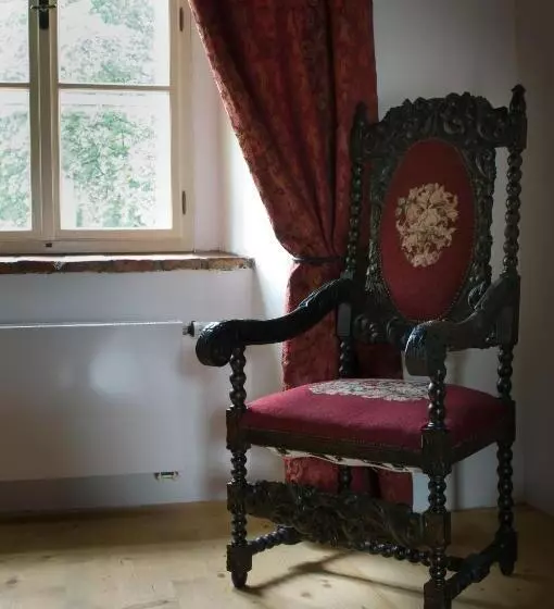 Standard Room, Zamek Zabreh