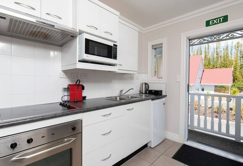 إستوديو بريميوم, Kerikeri Park Lodge