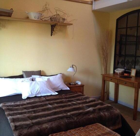 스탠다드 룸, Logis Hotel La Grange Du Relais