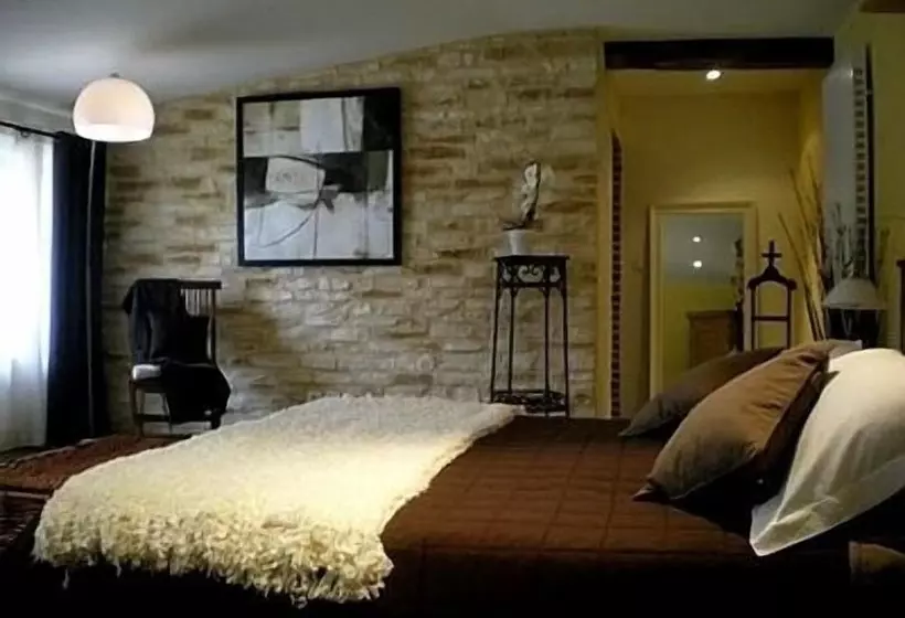 Standard-huone, Logis Hotel La Grange Du Relais