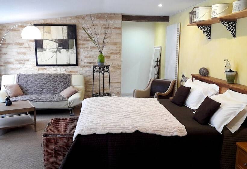 스탠다드 룸, Logis Hotel La Grange Du Relais