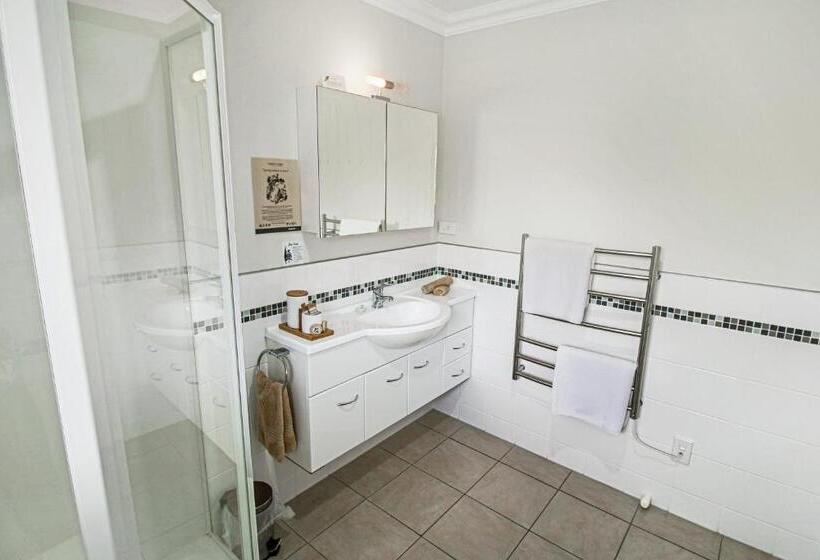 إستوديو قياسى, Kerikeri Park Lodge