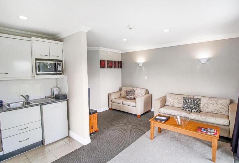 جناح, Kerikeri Park Lodge