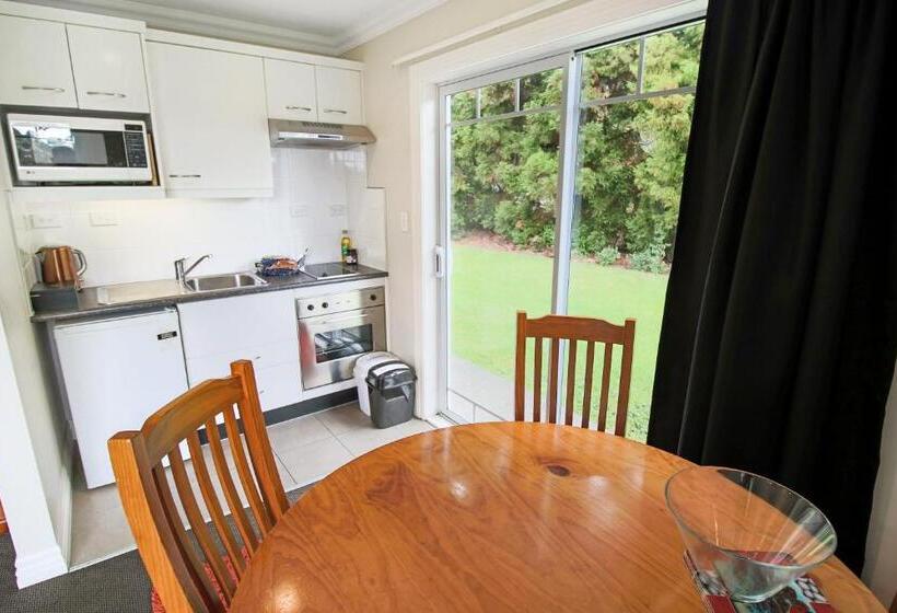 جناح, Kerikeri Park Lodge