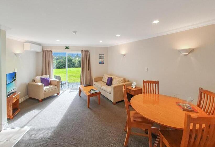 جناح, Kerikeri Park Lodge