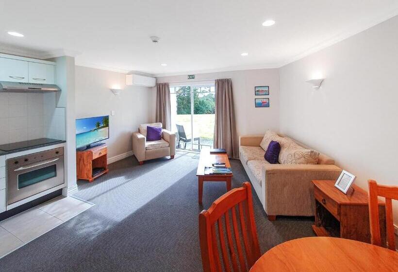 جناح, Kerikeri Park Lodge