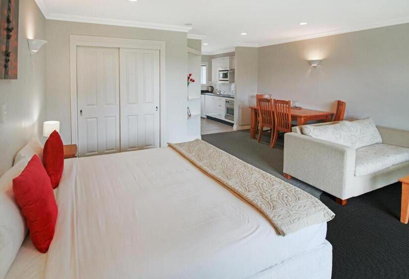 إستوديو قياسى, Kerikeri Park Lodge