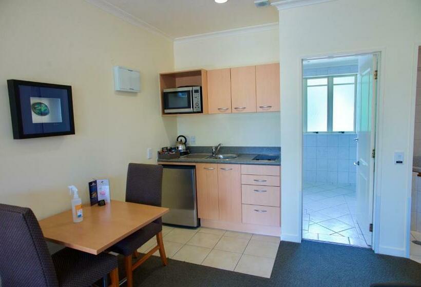 スーペリアスタジオ, Regal Palms Resort