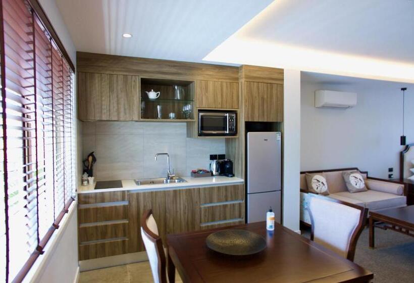 デラックススタジオ, Regal Palms Resort