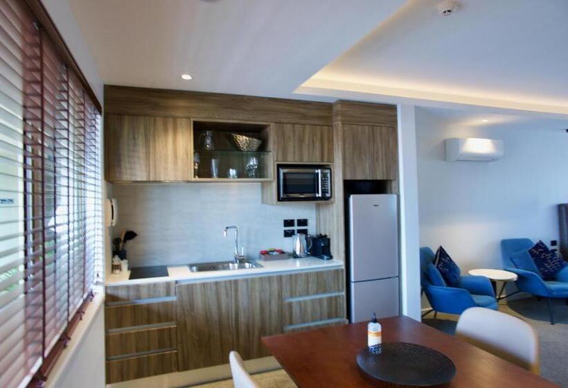 استودیوی لوکس, Regal Palms Resort