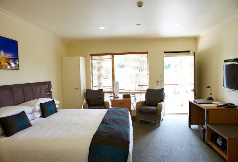 استودیوی سوپریور, Regal Palms Resort