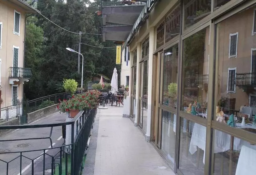 スタンダードトリプルルーム, Ristorante Vittoria Dal 1920