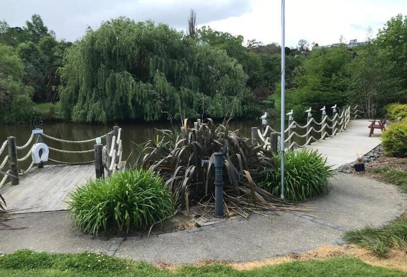 Студио Стандарт Вид на Сад, Silverdale Garden Studio