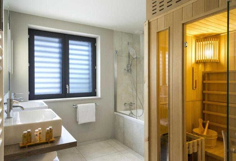 2人卧室家庭公寓, Appartements De L Héliopic