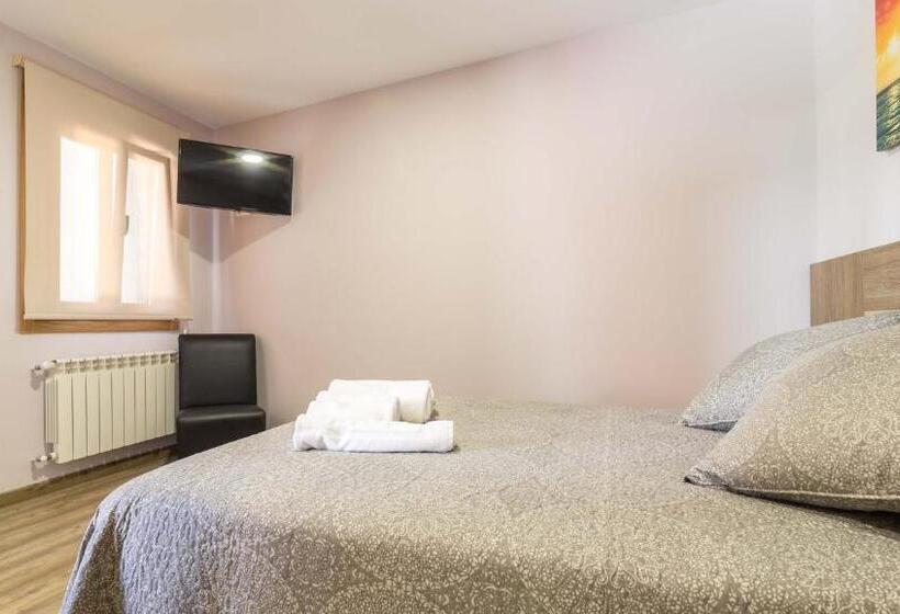 Номер Стандарт, Pensión Pereiro