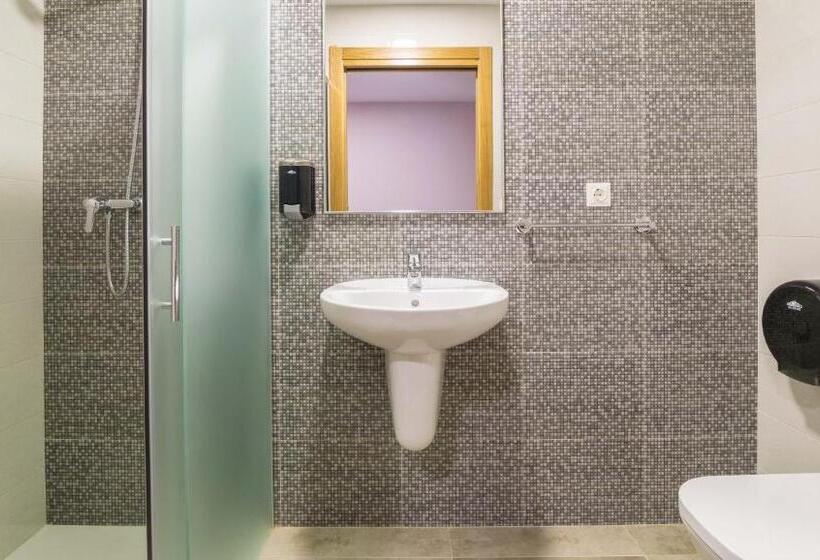 Номер Стандарт, Pensión Pereiro