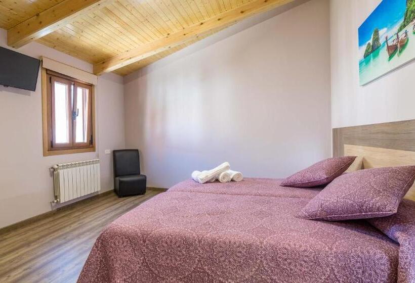 Номер Стандарт, Pensión Pereiro