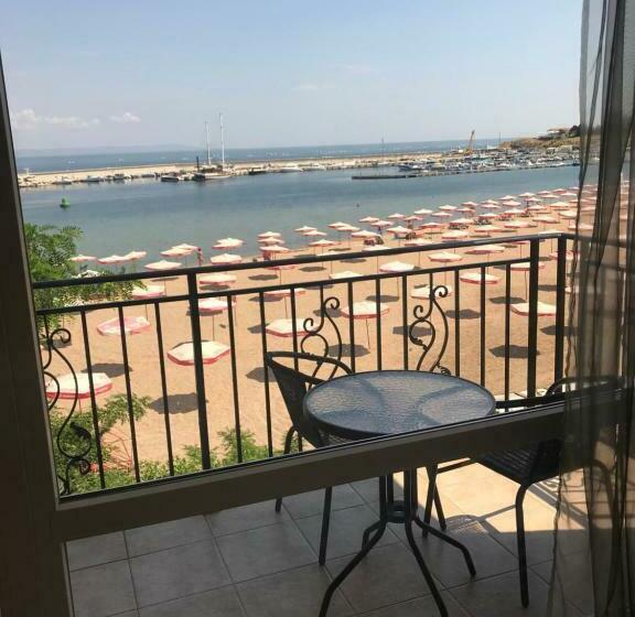 オーシャンビュースタンダードルーム, Villa Maria 2