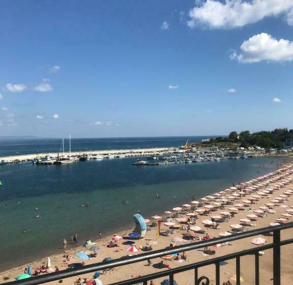 オーシャンビュースタンダードルーム, Villa Maria 2