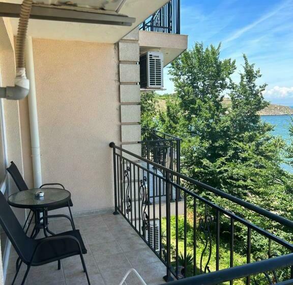 オーシャンビュースタンダードルーム, Villa Maria 2