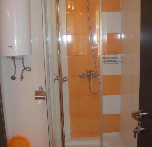 エコノミールーム, Villa Maria 2