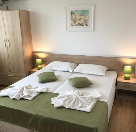 آپارتمان 1 خوابه با چشم‌انداز دریا, Villa Maria 2