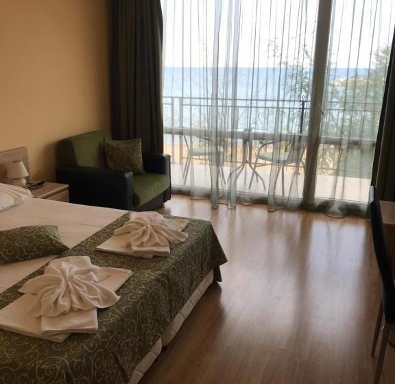 オーシャンビュースタンダードルーム, Villa Maria 2