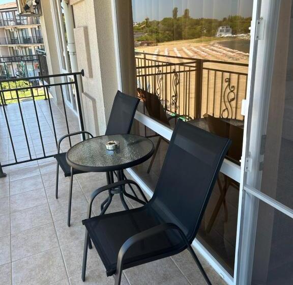 オーシャンビュースタンダードルーム, Villa Maria 2