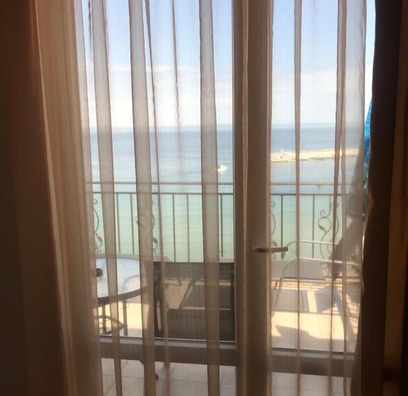 ペントハウスルーム, Villa Maria 2