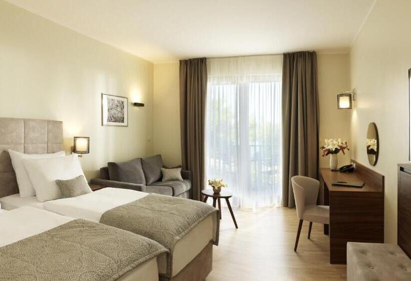 اتاق سوپریور با چشم‌انداز دریا و بالکن, Cliff Belvedere