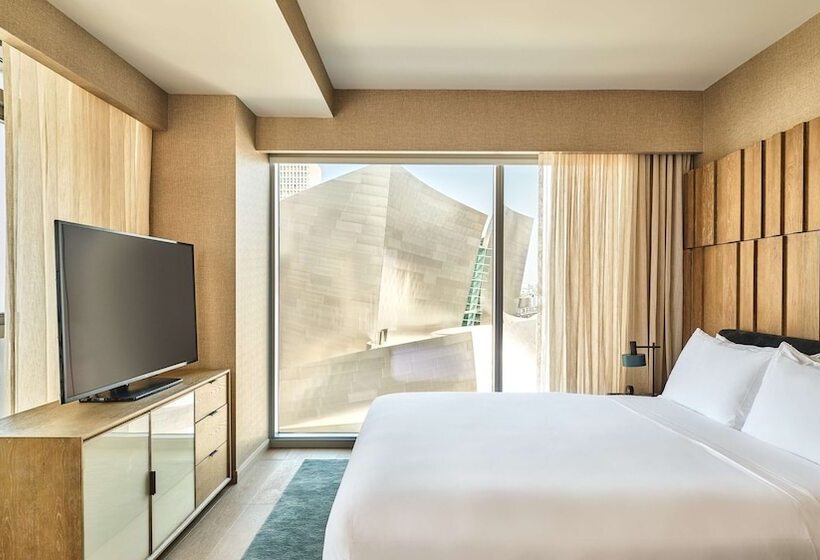 غرفة بريميوم, Conrad Los Angeles