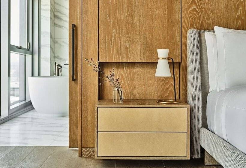 غرفة بريميوم, Conrad Los Angeles