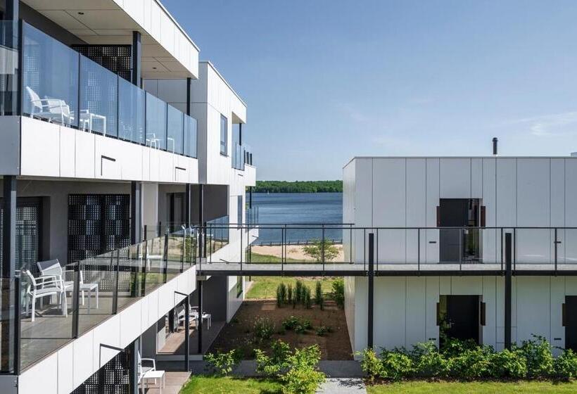 带大床的标准间, Golden Lakes