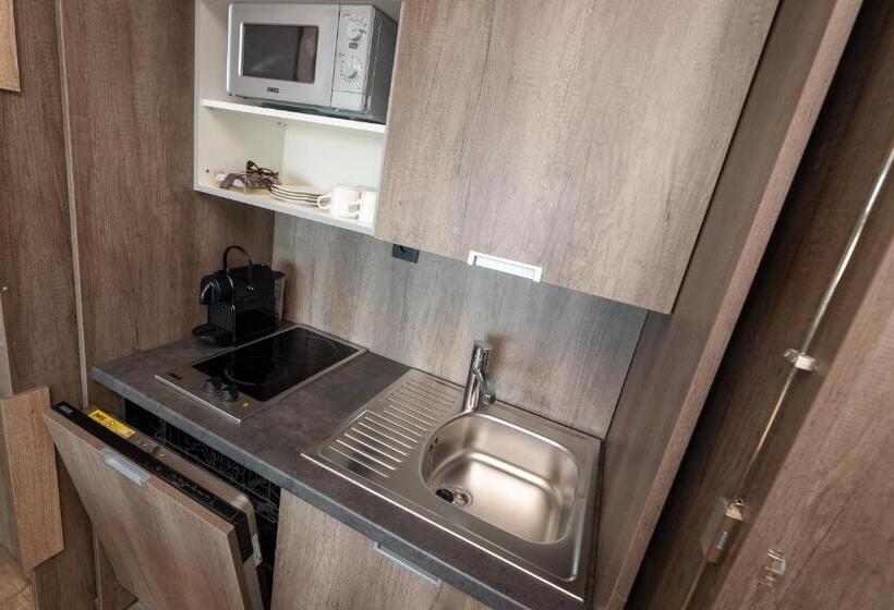 舒适一室公寓, Golden Lakes