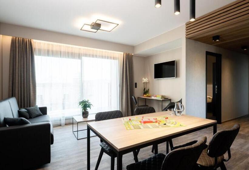 舒适一室公寓, Golden Lakes