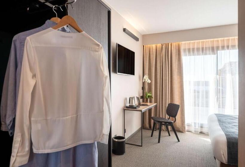 带大床的标准间, Golden Lakes