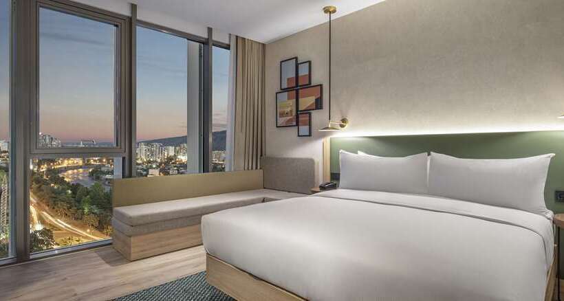 带大床的标准间, Hilton Garden Inn Casablanca Sud